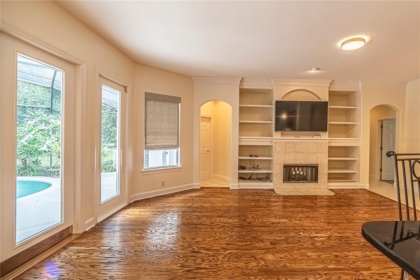 108 SEVILLE CHASE DR