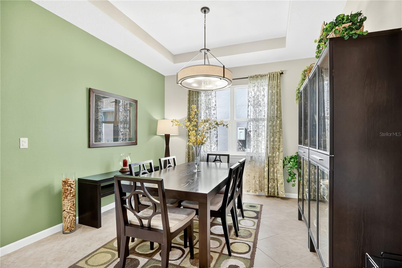 1066 VICTORIA HILLS DR S