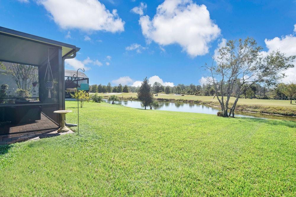 1066 VICTORIA HILLS DR S