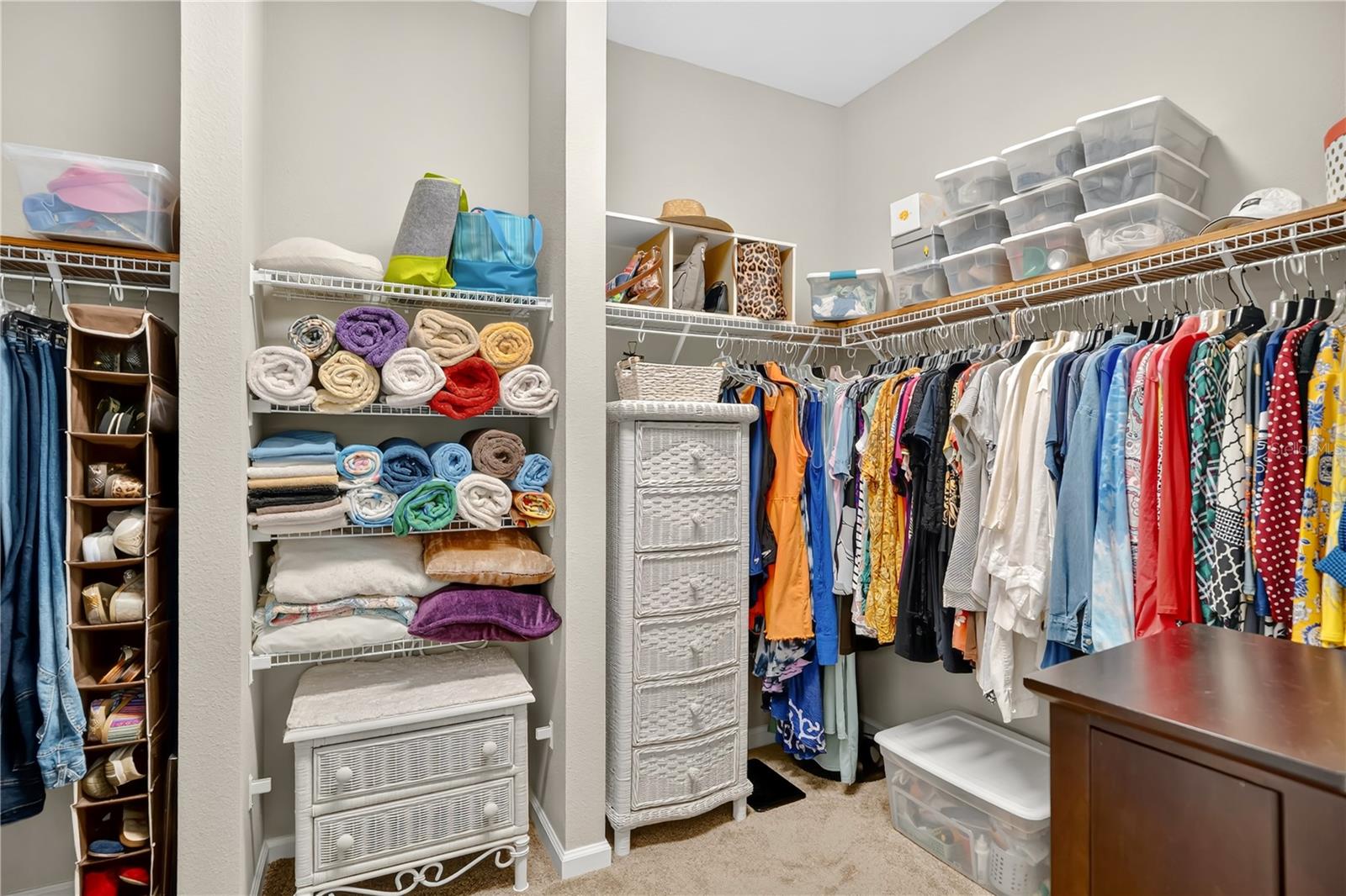 1066 VICTORIA HILLS DR S