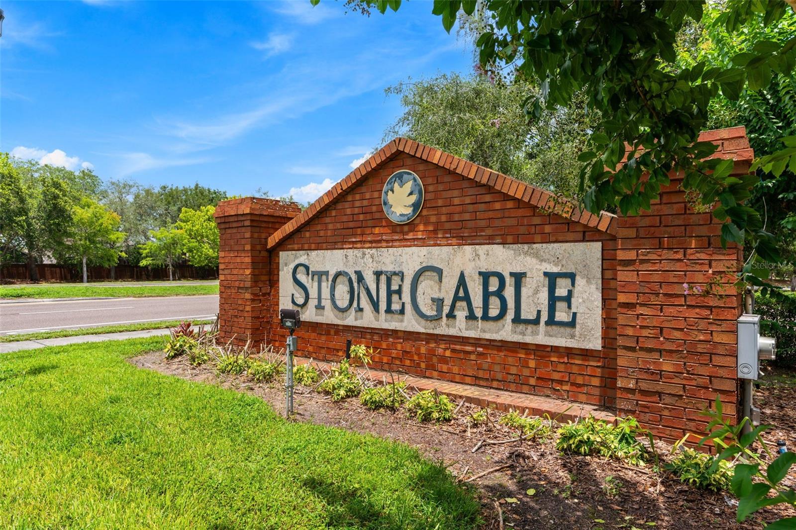 114 STONE GABLE CIR
