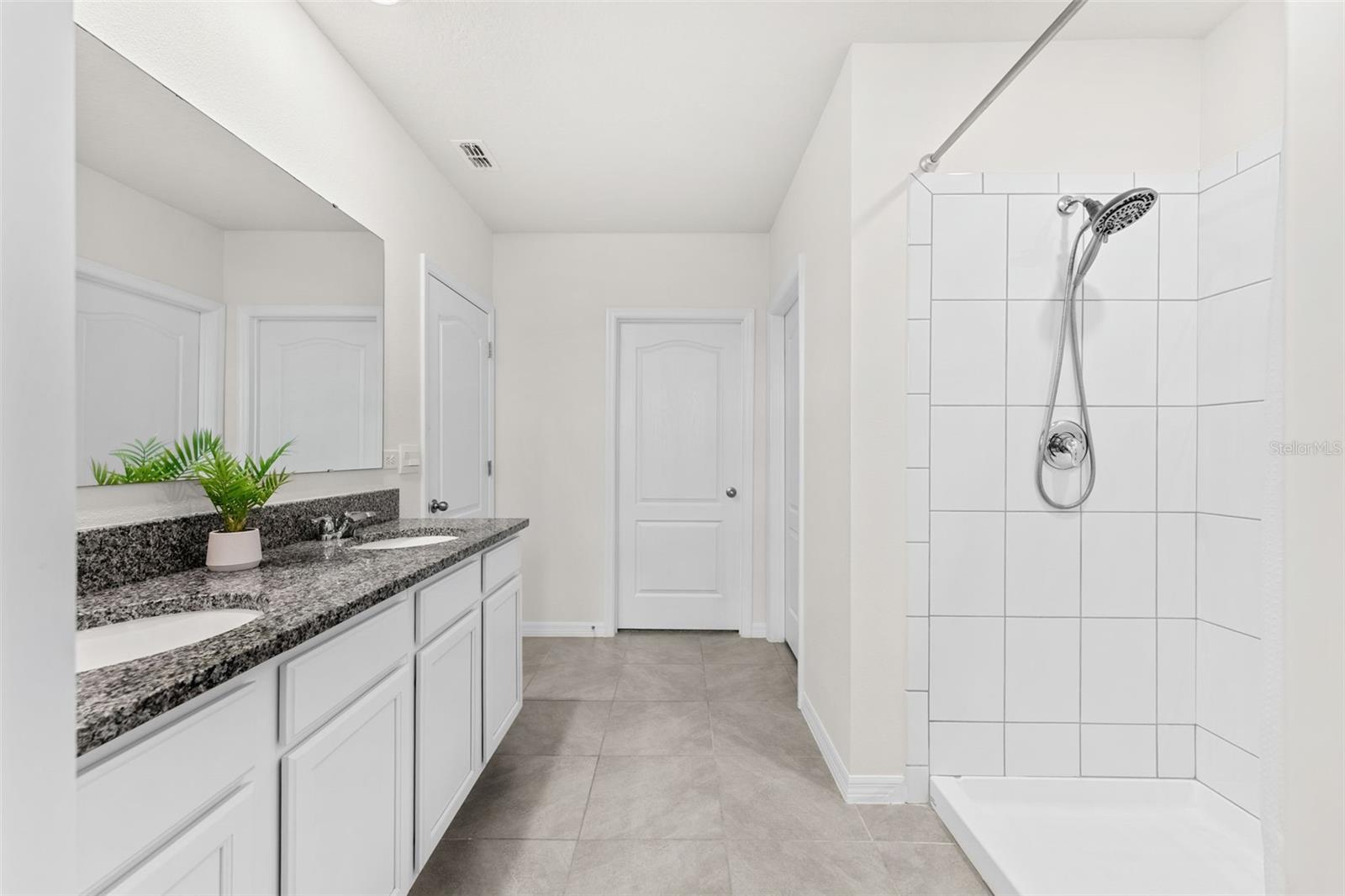 3366 EASTGROVE TER