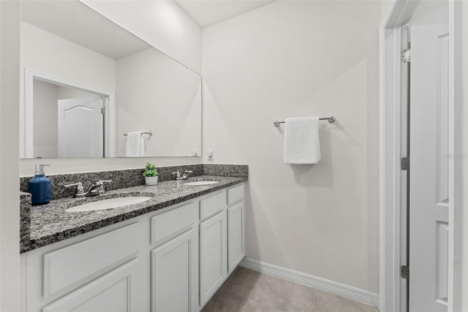 3366 EASTGROVE TER