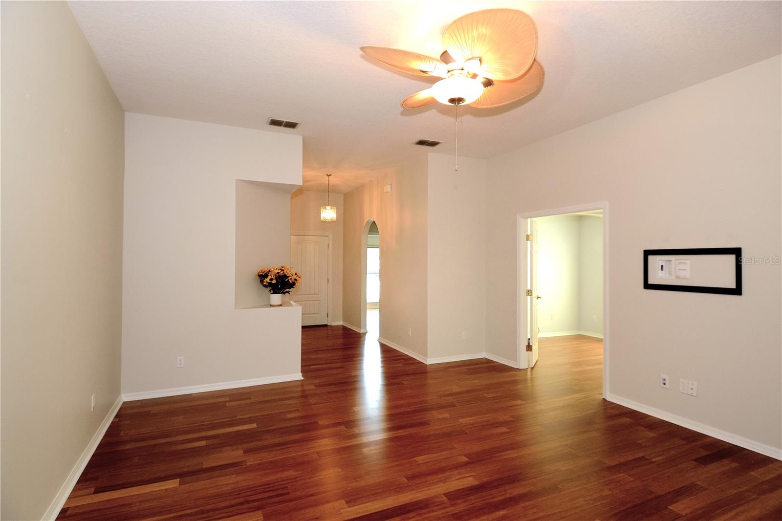 504 RIDGE VIEW DR