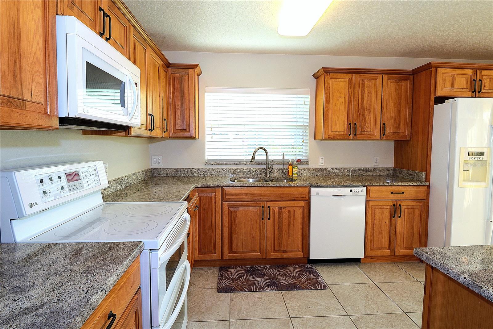 504 RIDGE VIEW DR