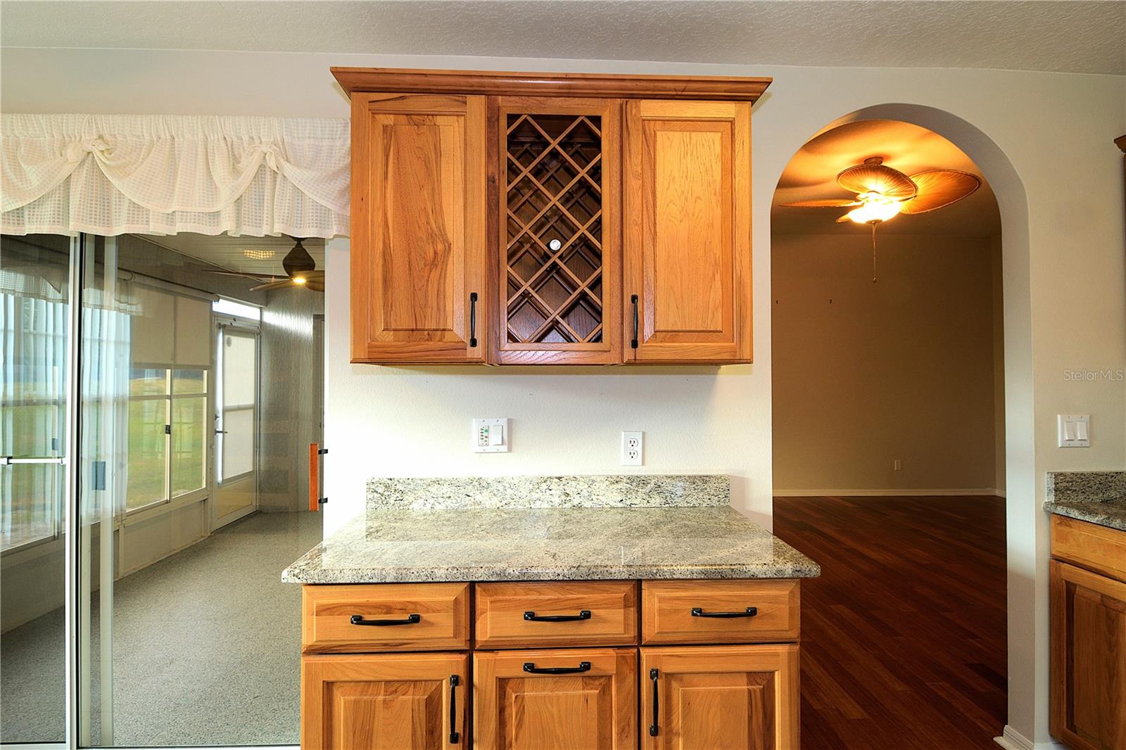 504 RIDGE VIEW DR