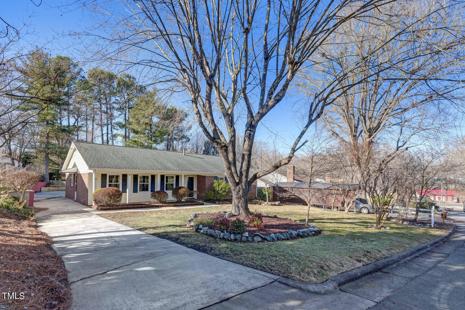 2715 Westchester Drive