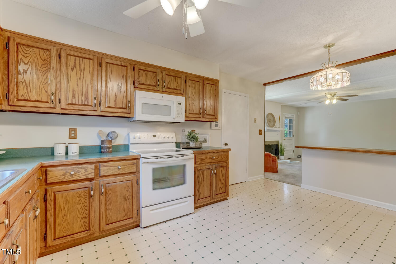 2715 Westchester Drive