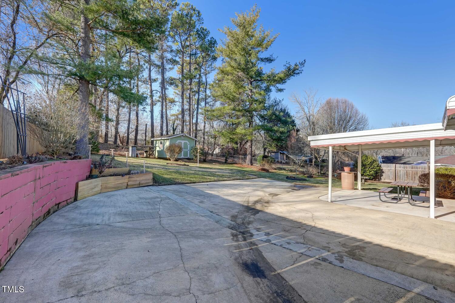 2715 Westchester Drive