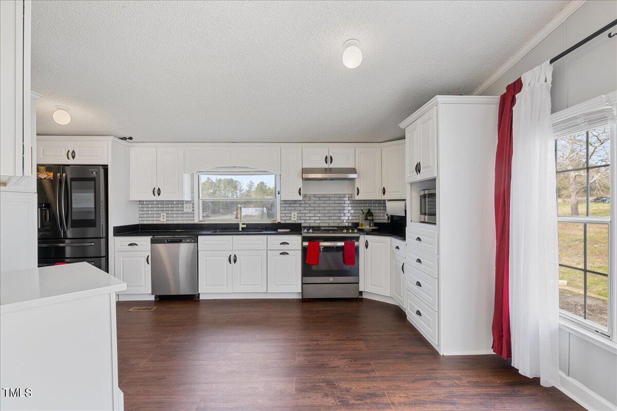7237 Buck Road