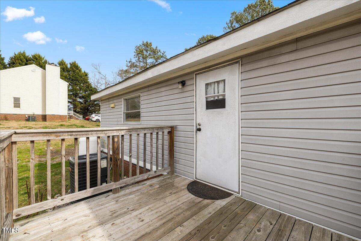 7237 Buck Road