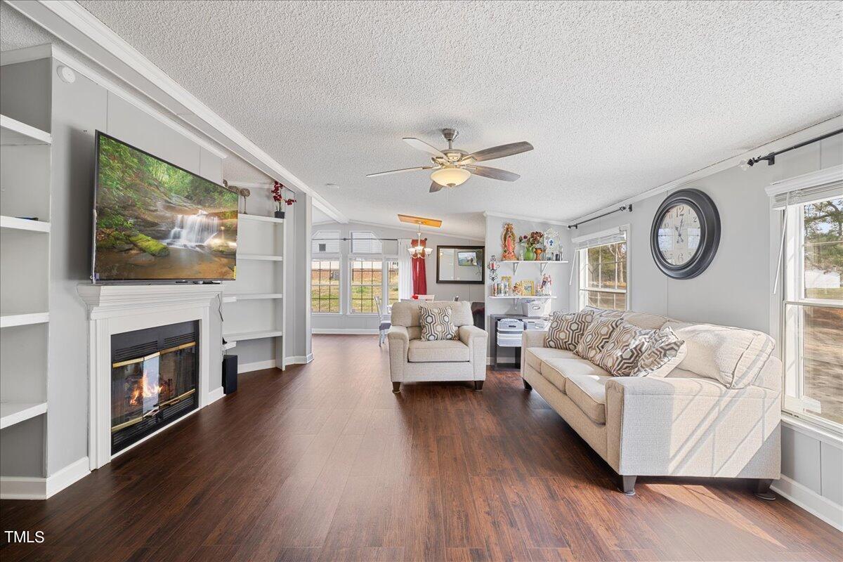 7237 Buck Road