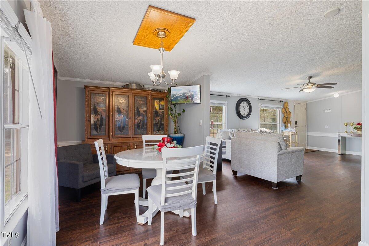 7237 Buck Road