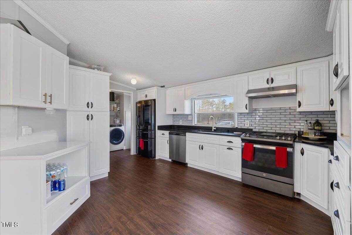 7237 Buck Road