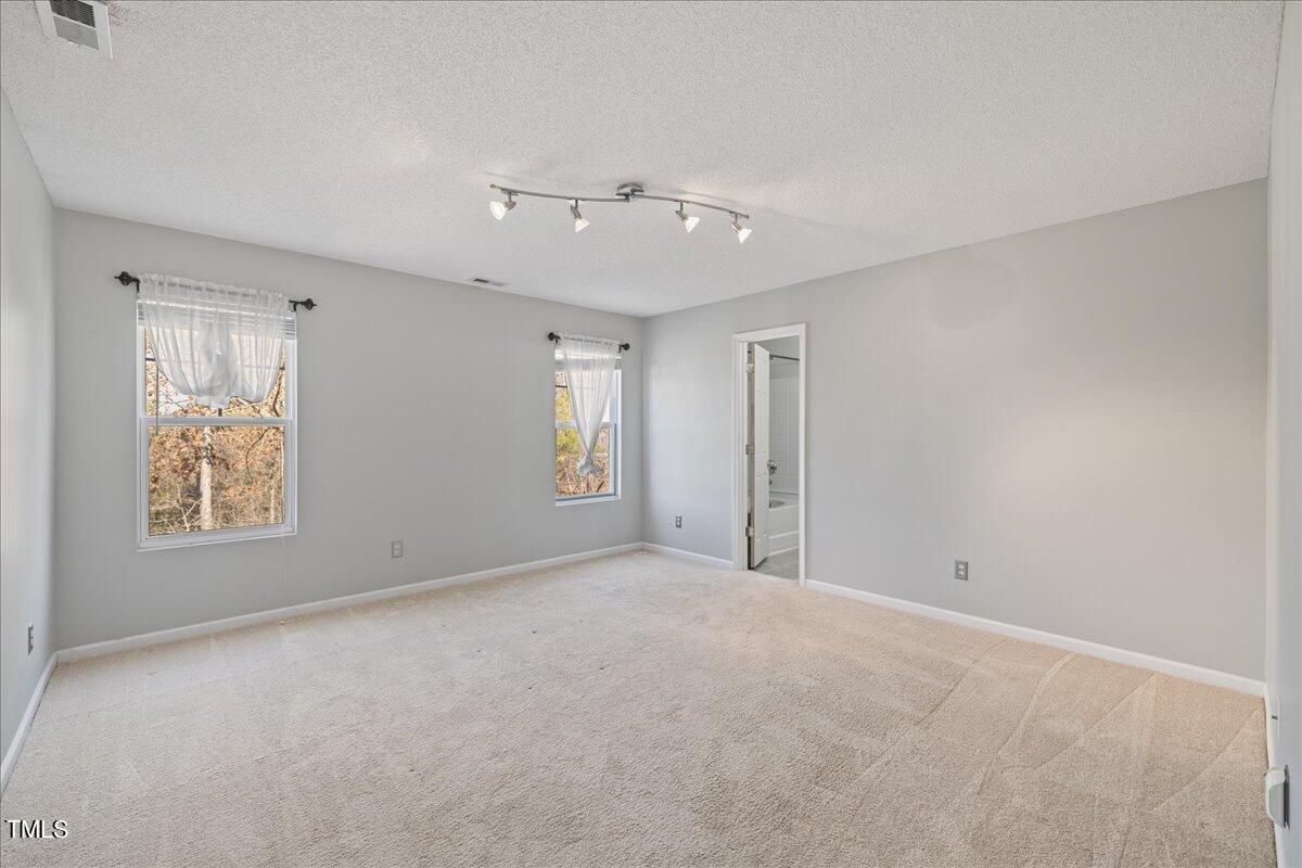 3739 Mountain Brook Circle Circle