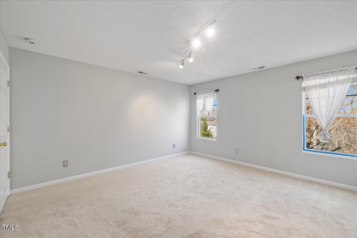 3739 Mountain Brook Circle Circle