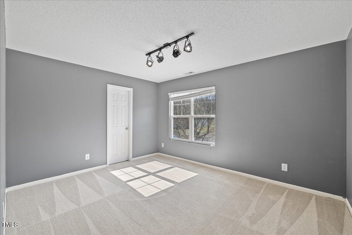 3739 Mountain Brook Circle Circle