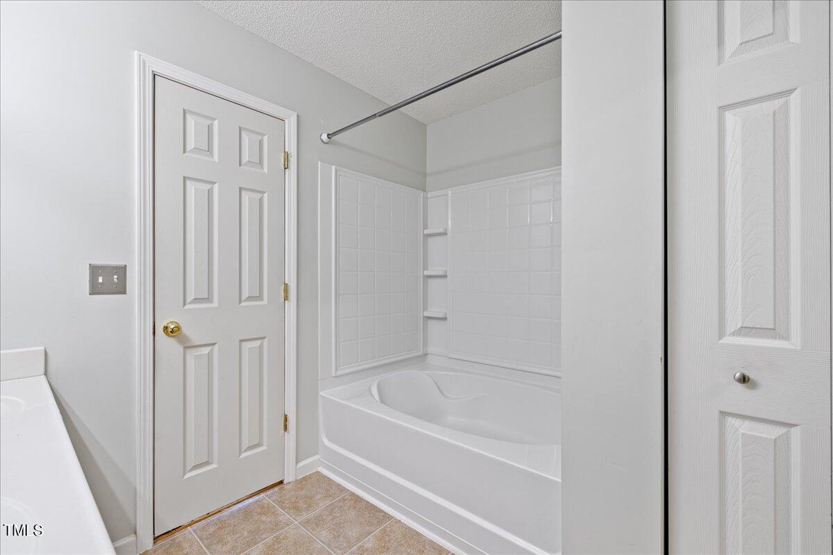 3739 Mountain Brook Circle Circle