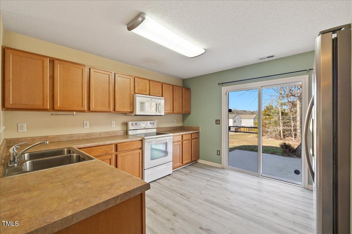 3739 Mountain Brook Circle Circle