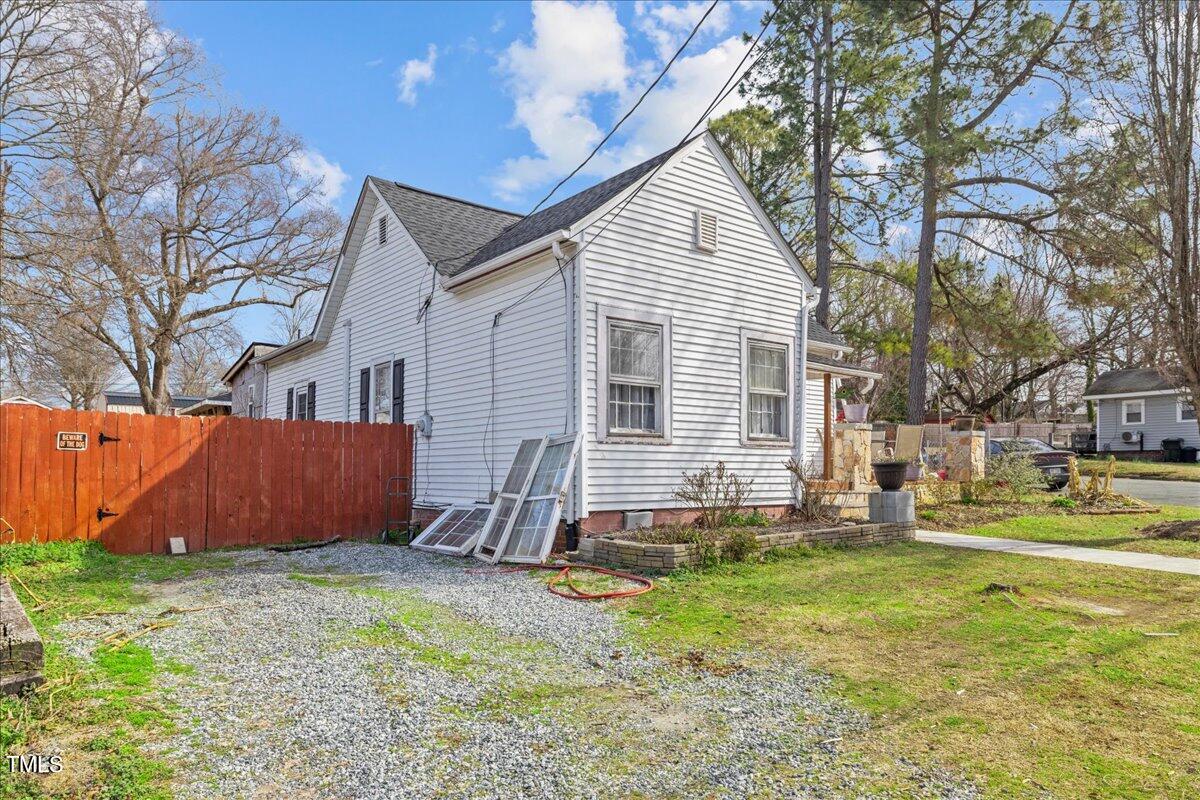 331 Lakeside Avenue