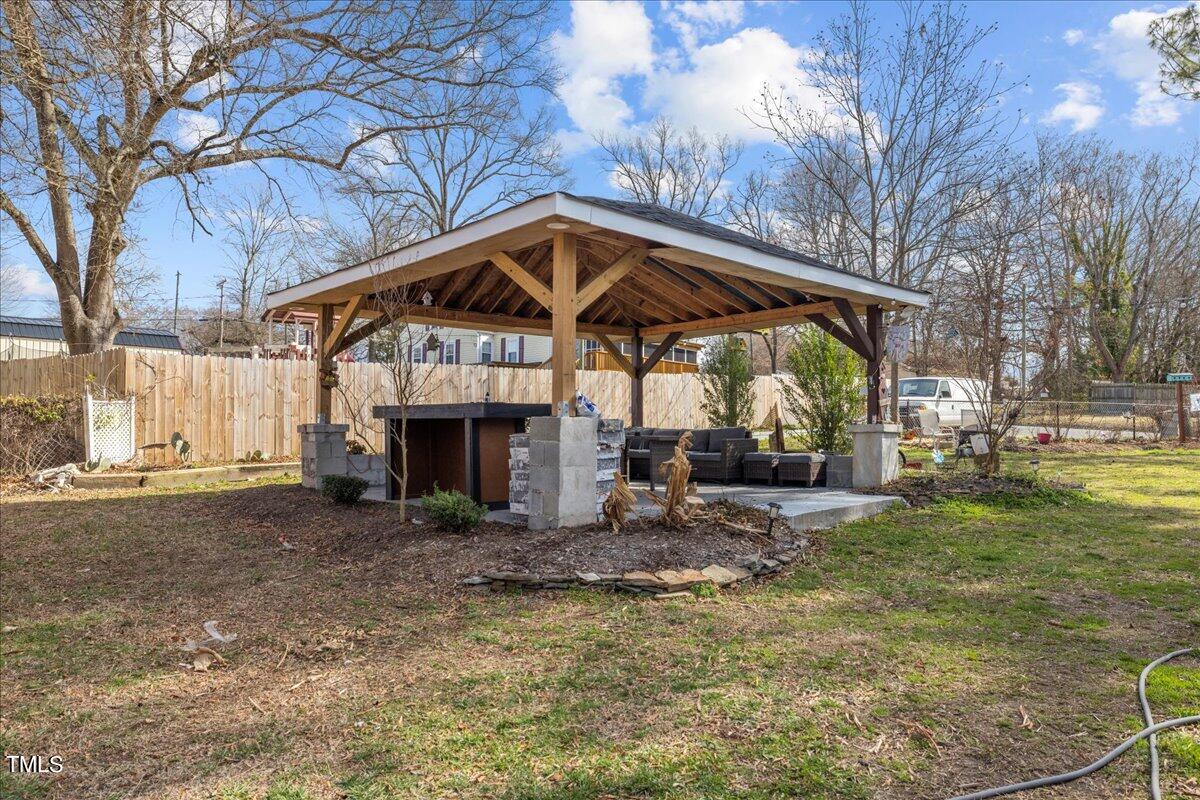 331 Lakeside Avenue