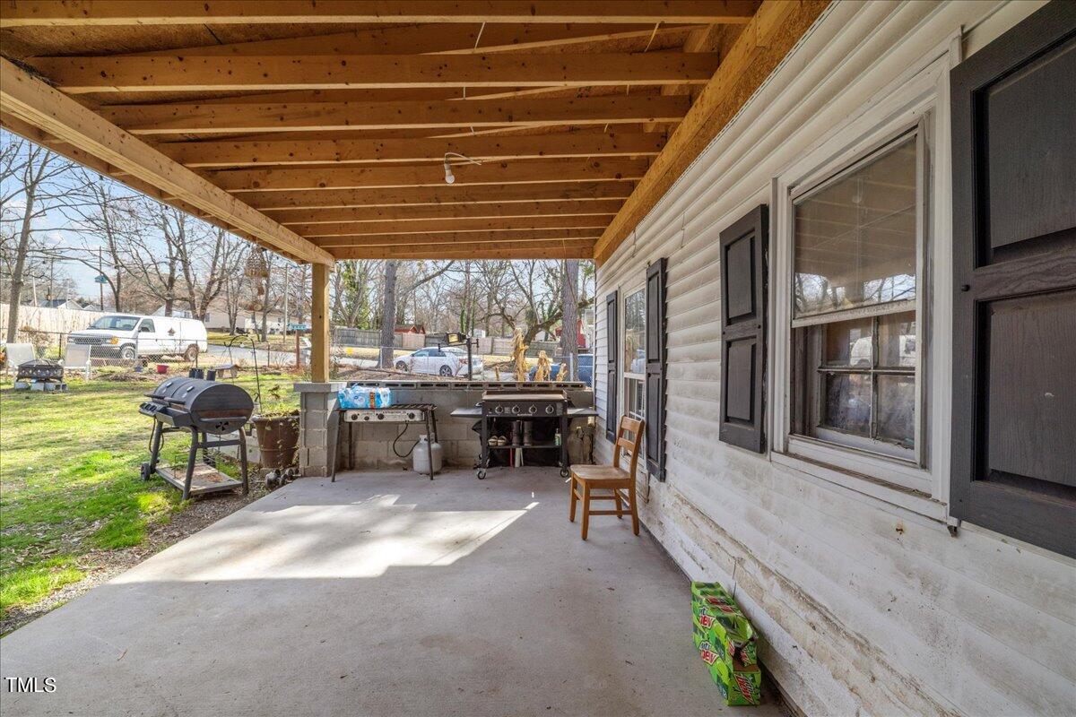 331 Lakeside Avenue