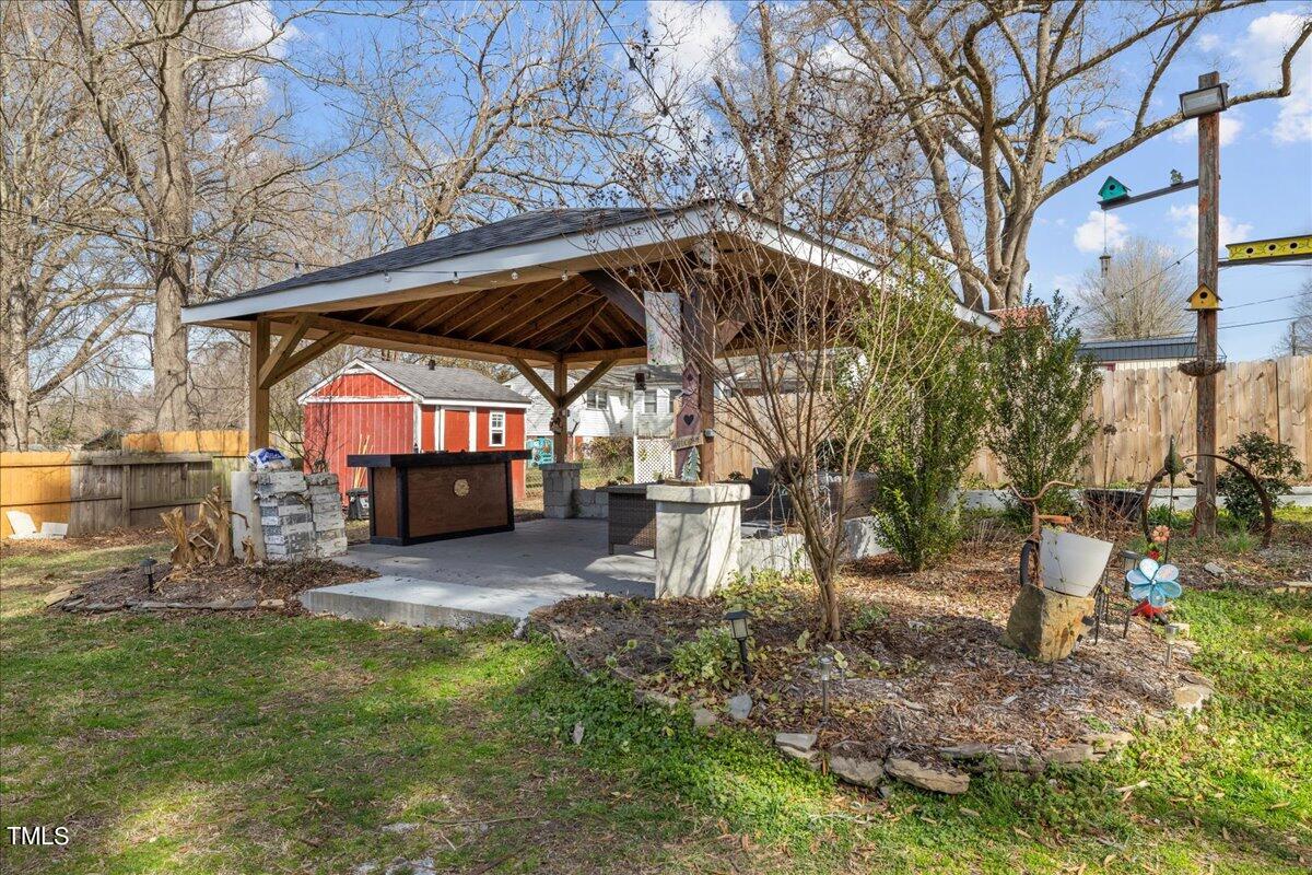 331 Lakeside Avenue