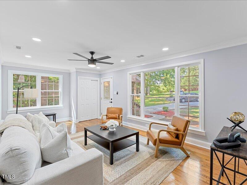 617 Oakdale Court