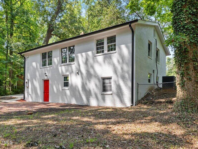 617 Oakdale Court