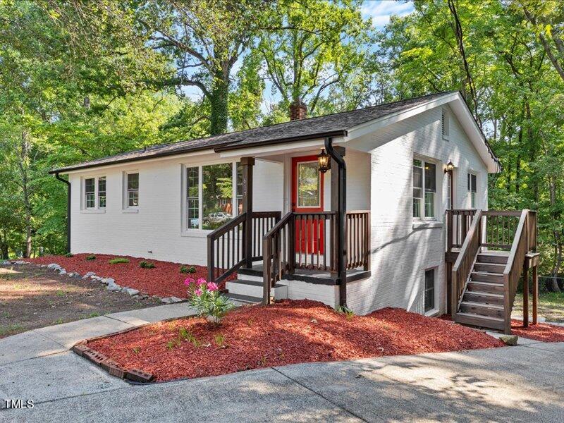 617 Oakdale Court