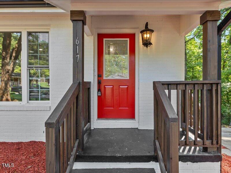 617 Oakdale Court