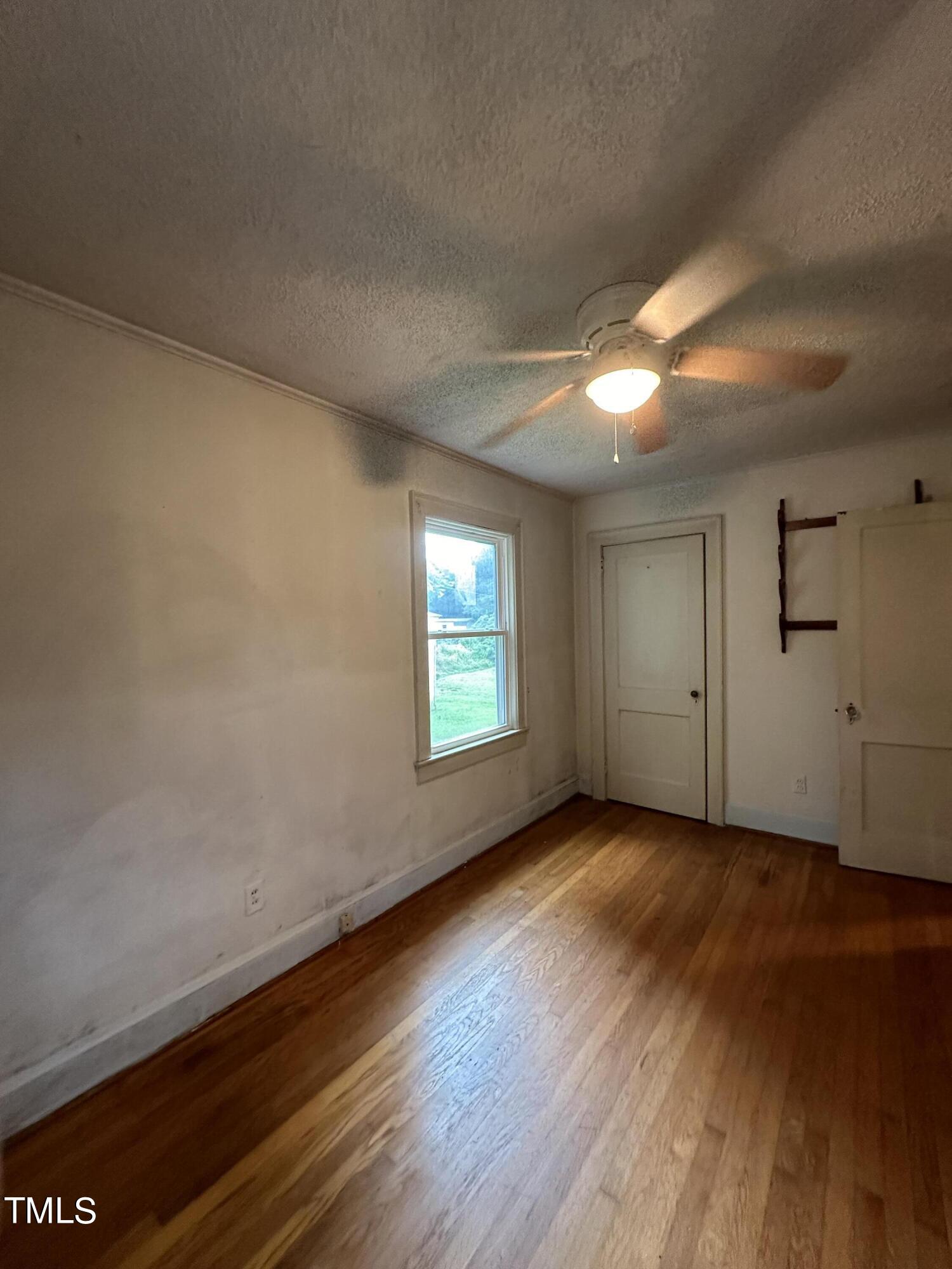 326 W Gilbreath Street