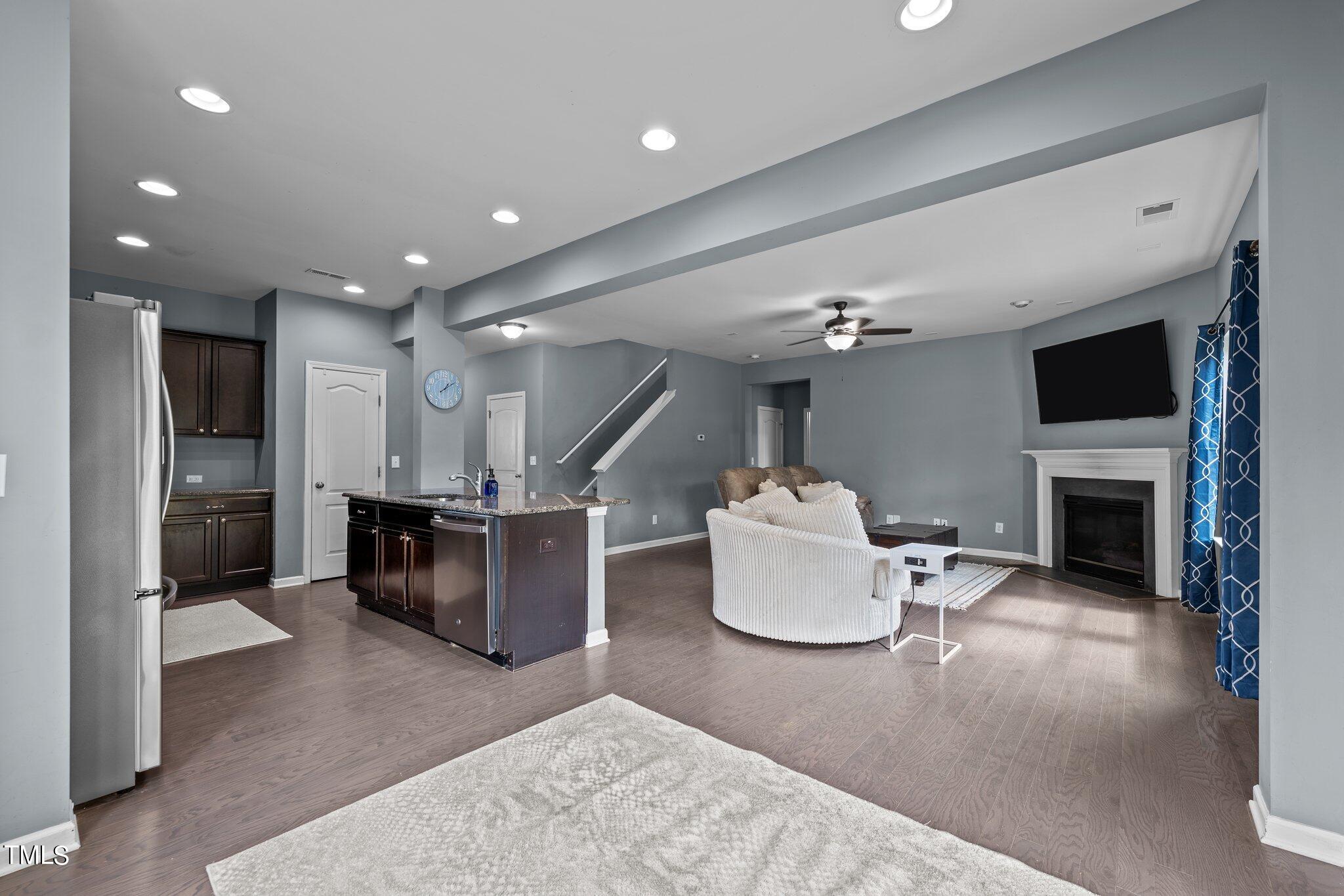 863 Longleaf Pine Place