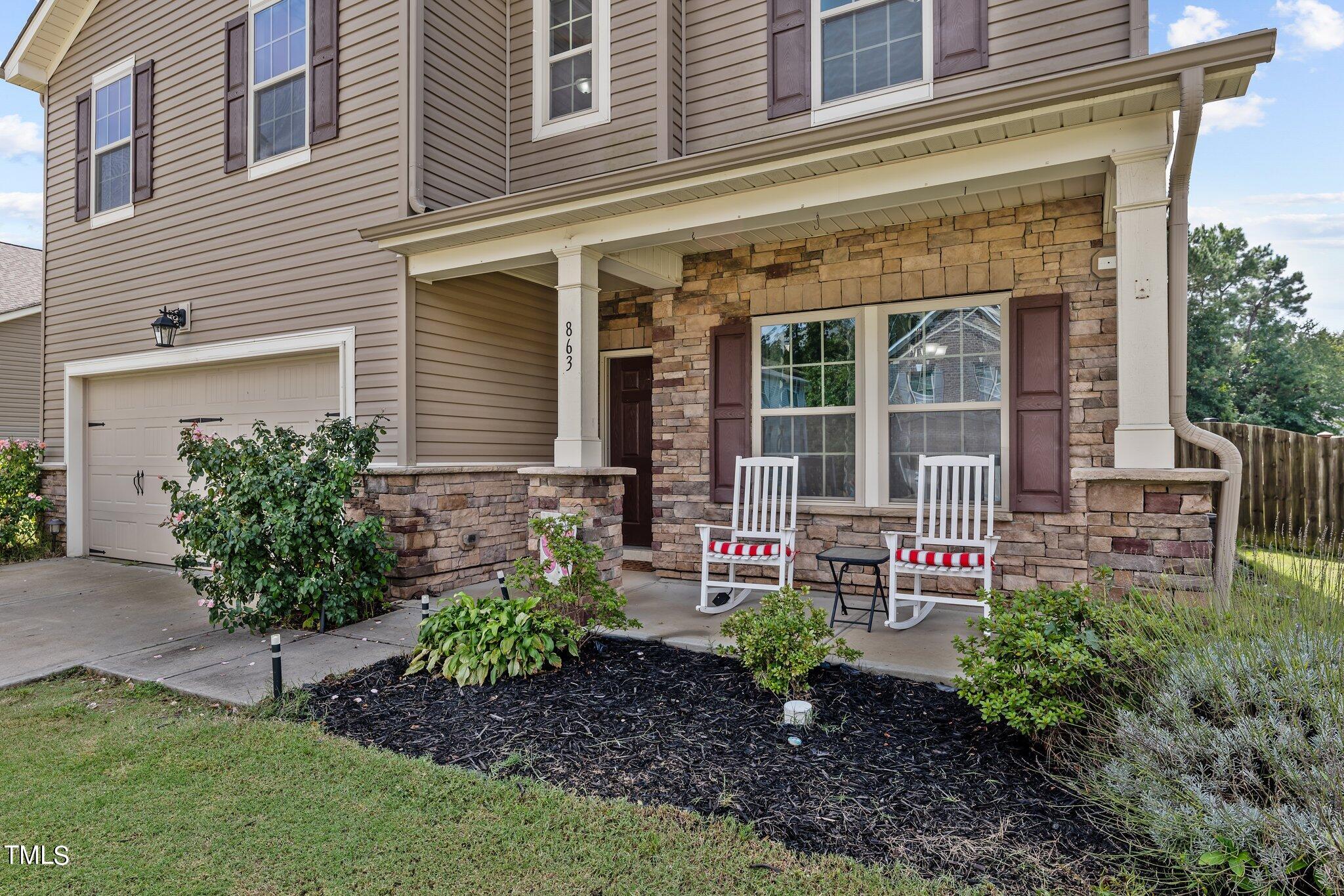 863 Longleaf Pine Place