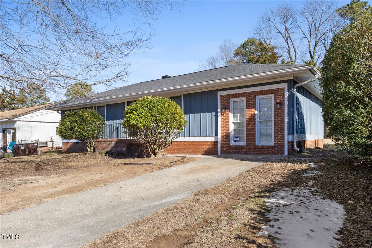 2913 Sprucewood Drive