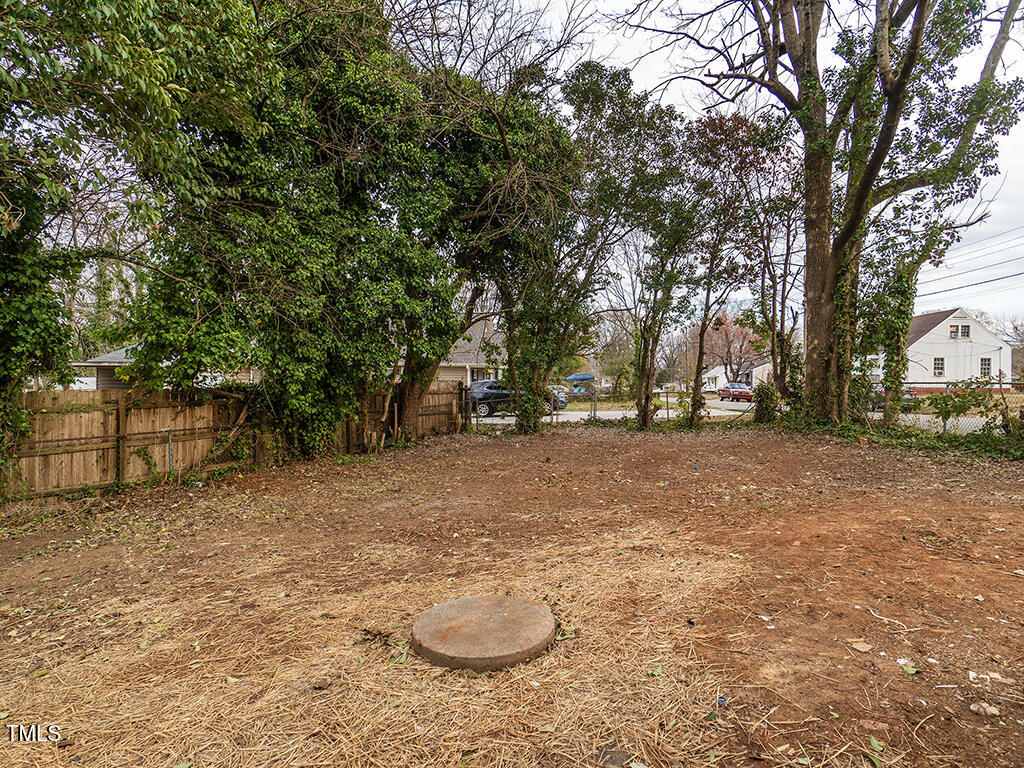 738 Everett Street