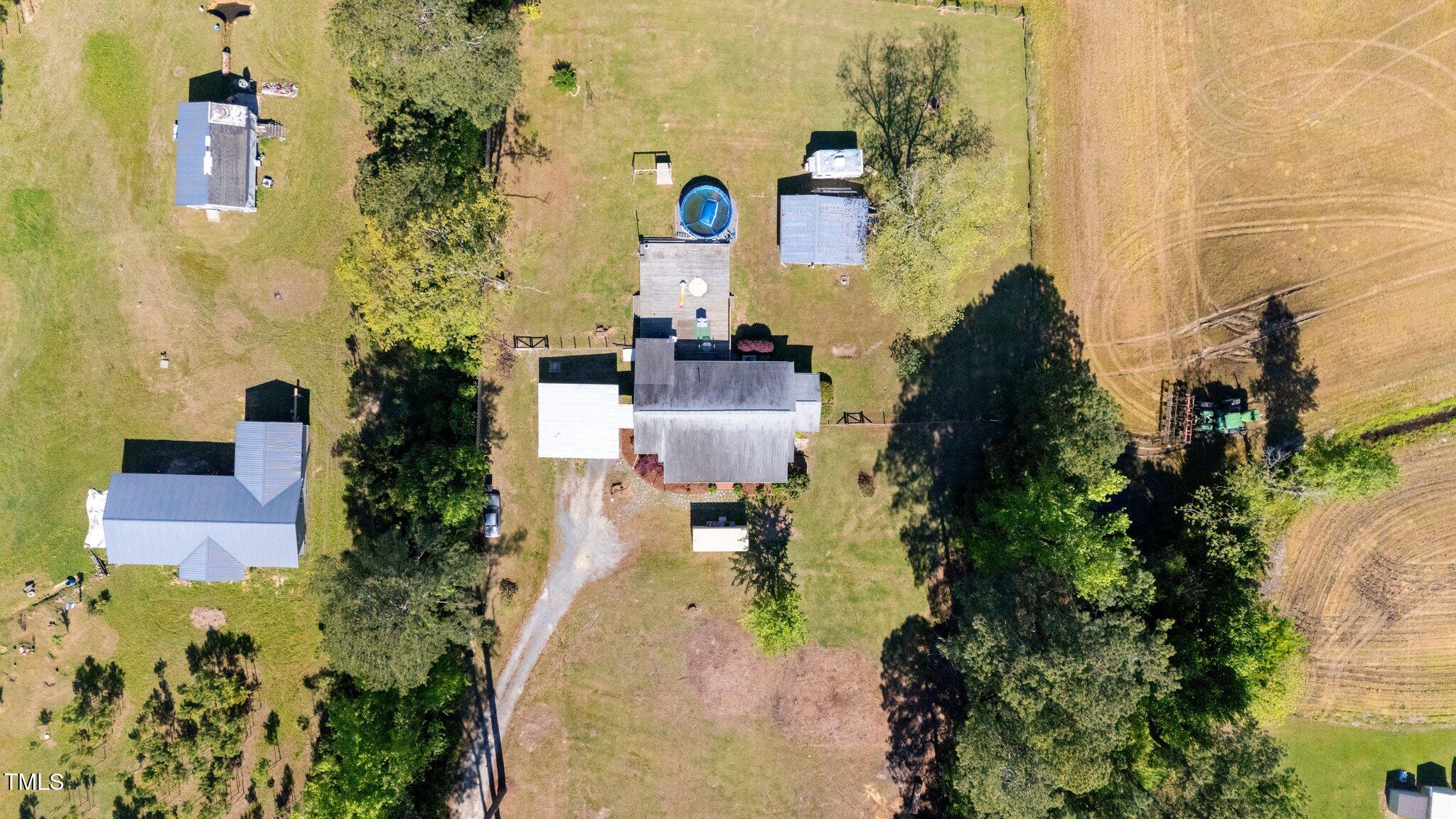 8211 Julian Road