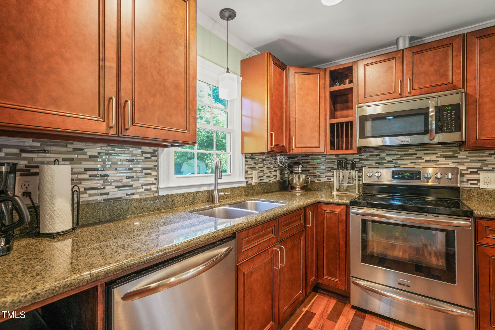 1413 Roy Averette Drive