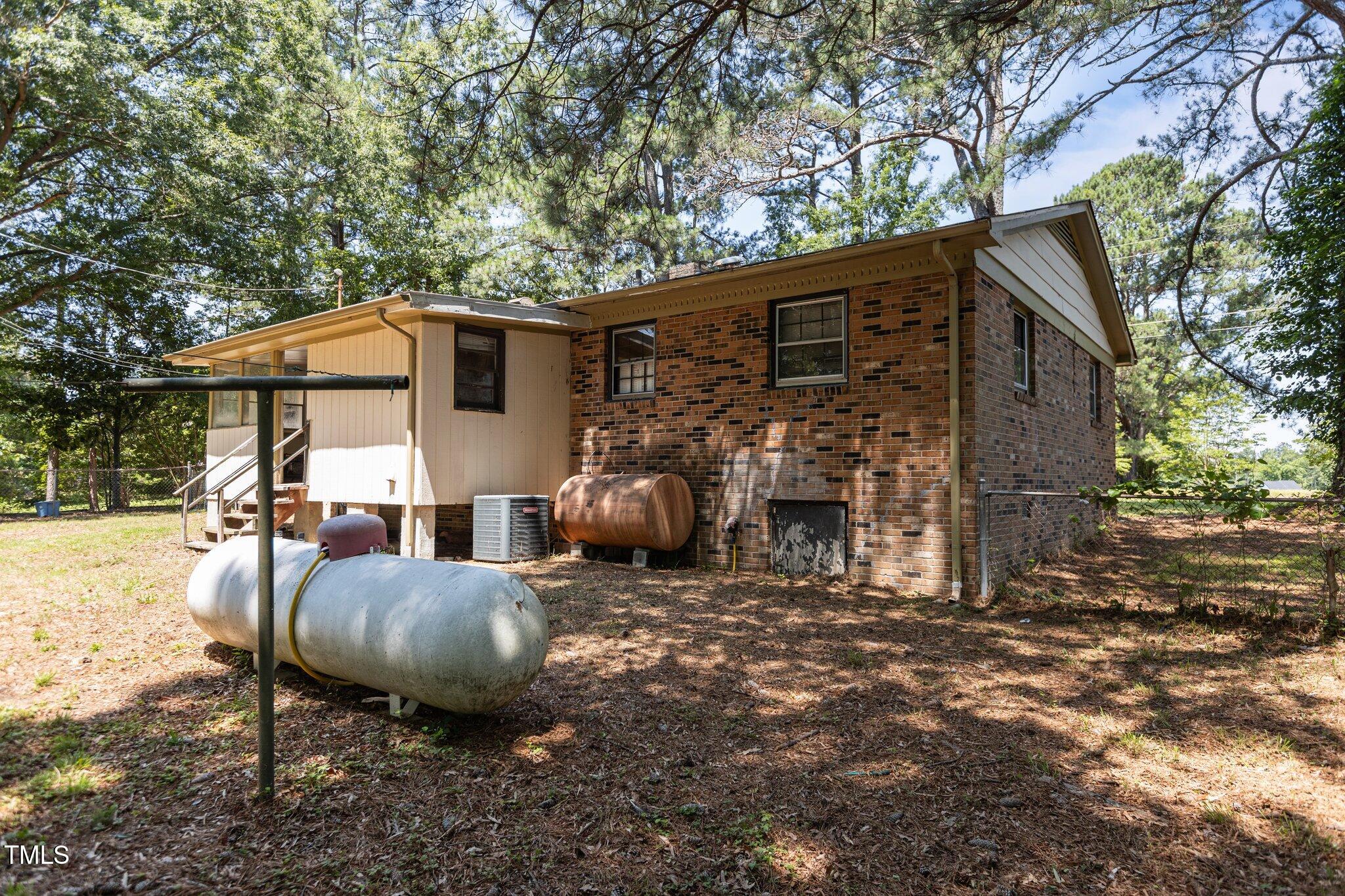4038 Redwood Road
