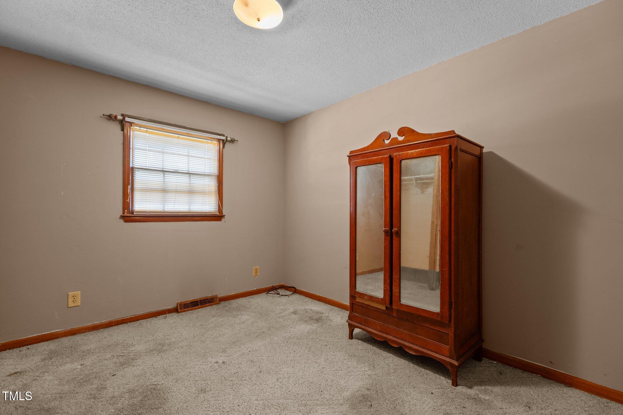 4038 Redwood Road
