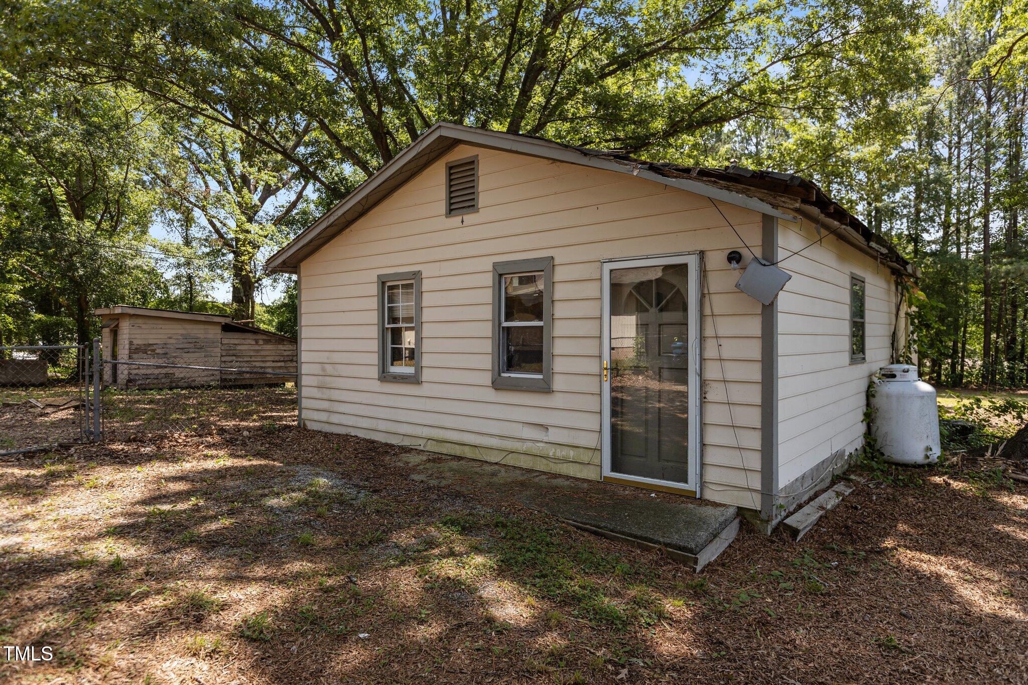 4038 Redwood Road