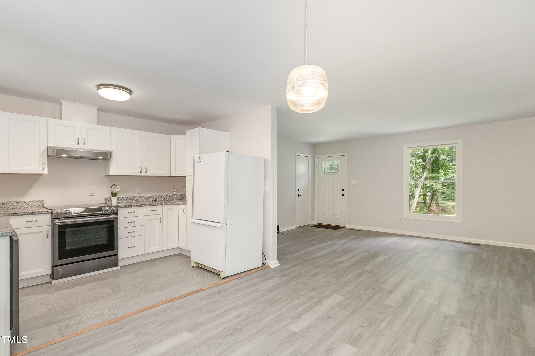 1512 Edwards Drive