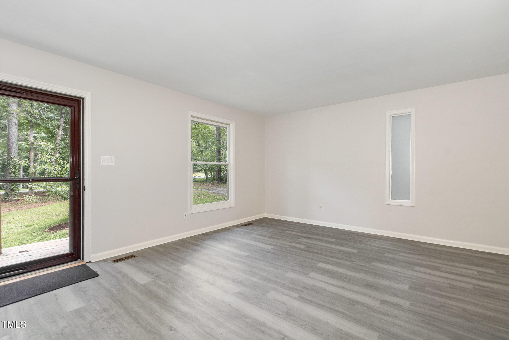 1512 Edwards Drive
