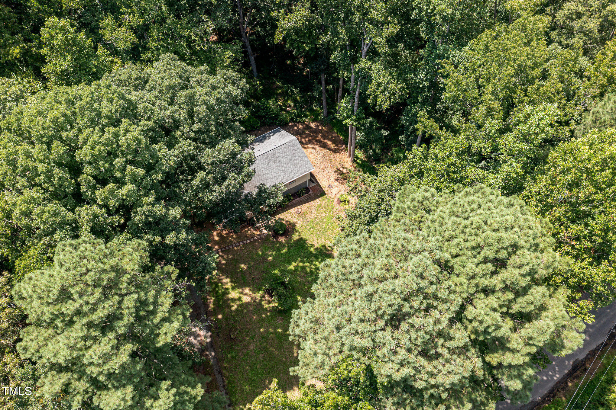 1512 Edwards Drive