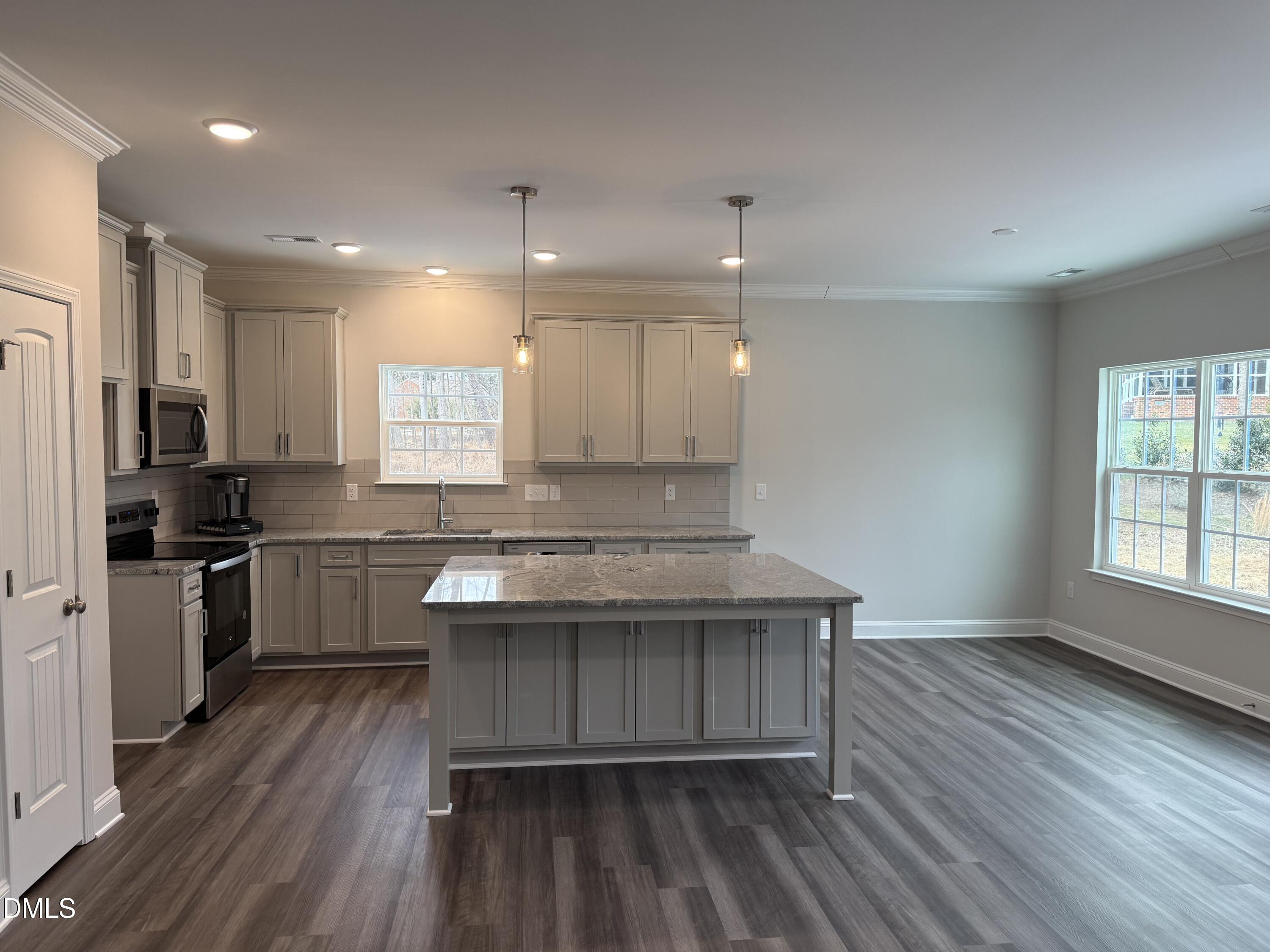 1960 Meadowview Drive