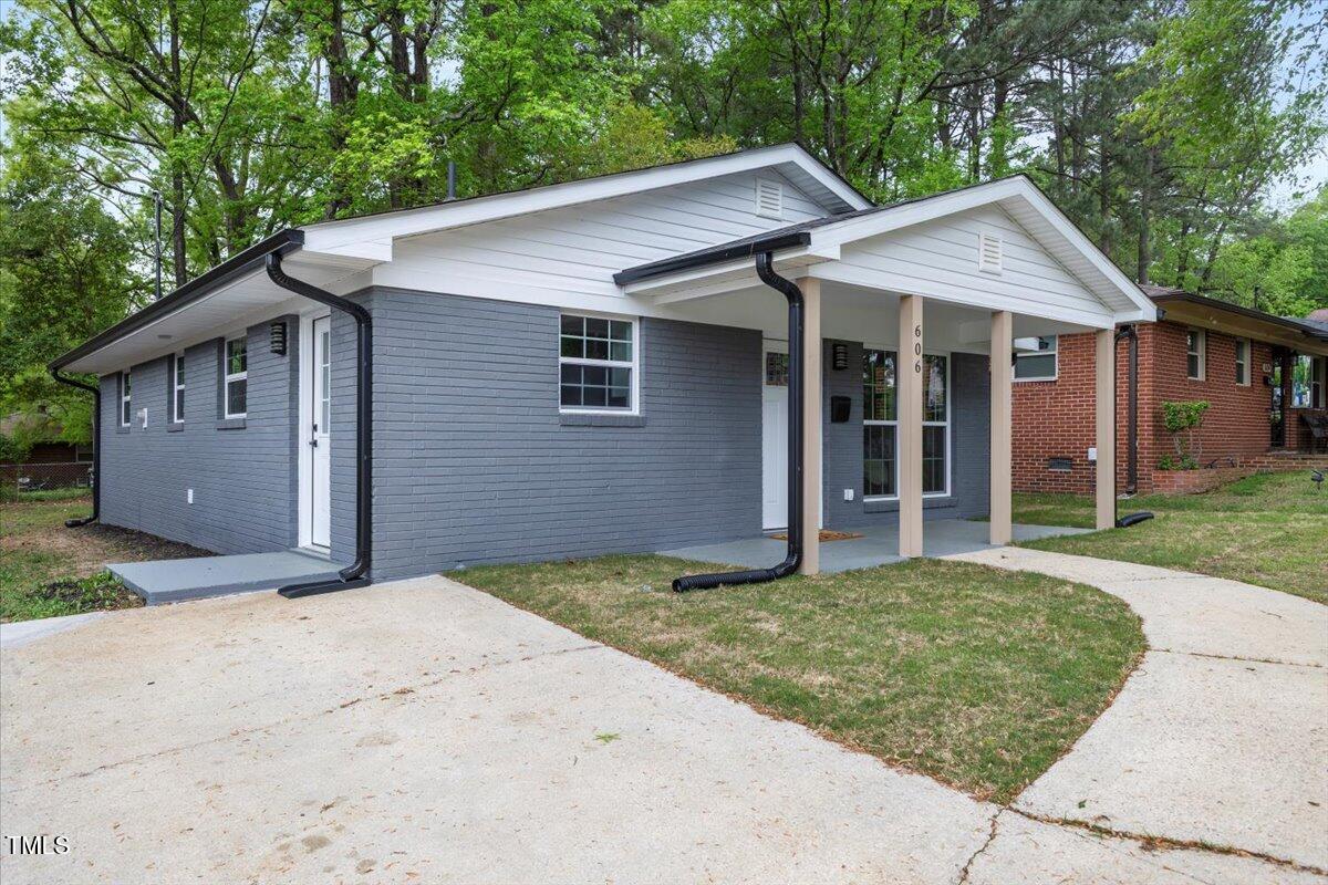 606 Cecil Street
