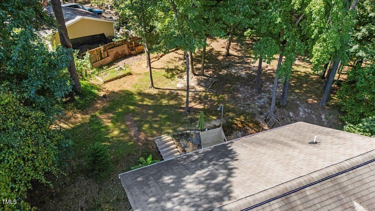 2804 Lutz Lane