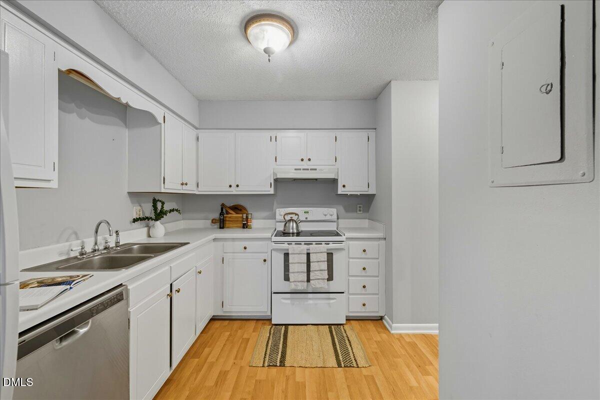 627 Pine Ridge Place