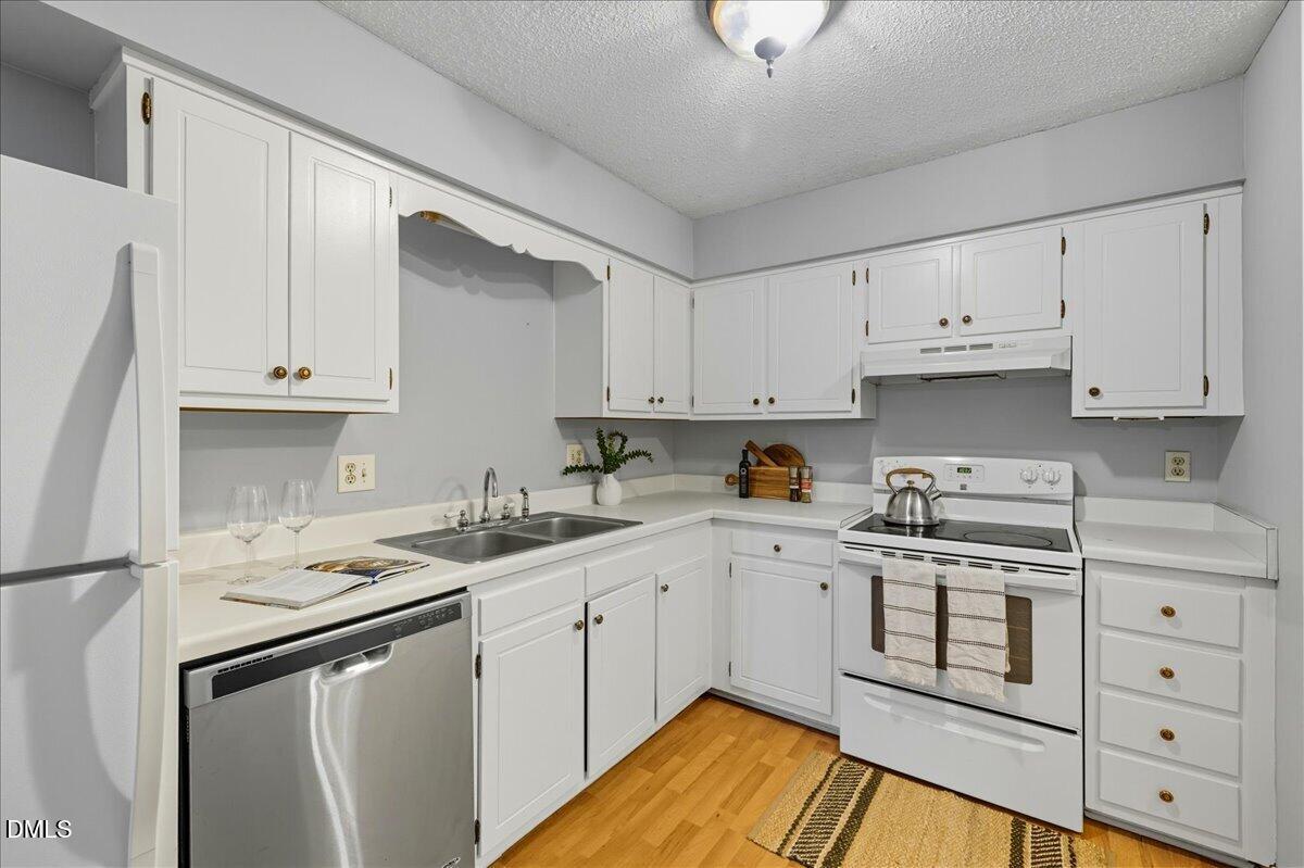 627 Pine Ridge Place