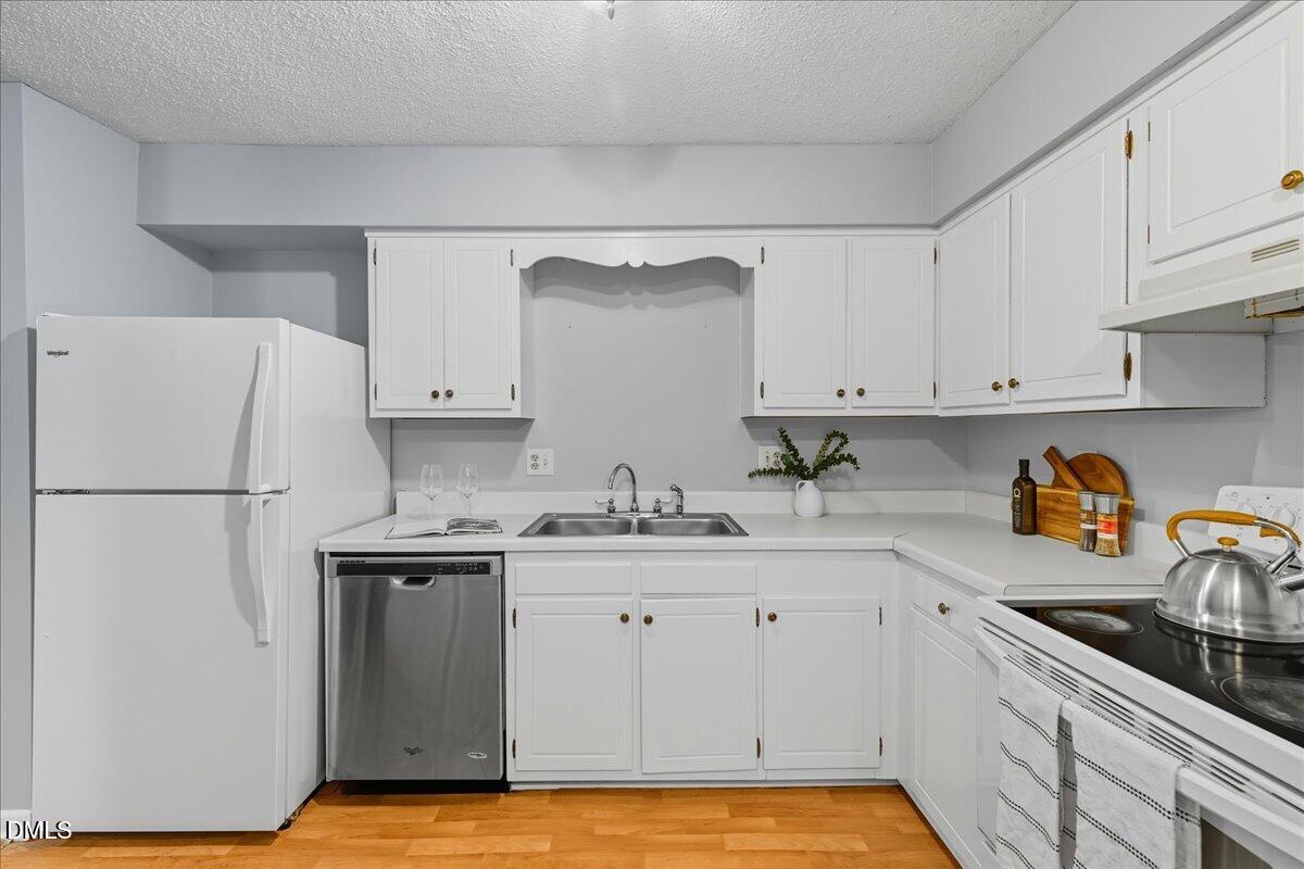 627 Pine Ridge Place